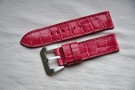 Alligator_Vintage_Raspberry_Red